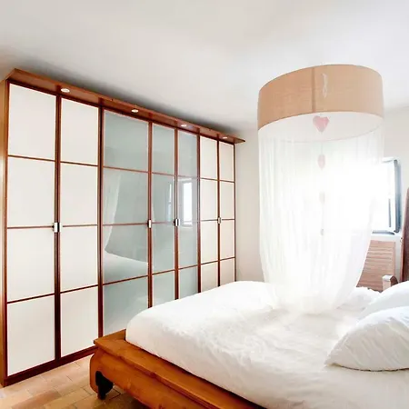 Un Oasis En El Corazon De Sevilla