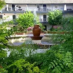 Un Oasis En El Corazon De Sevilla